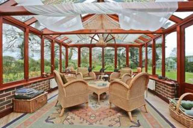  Image of 5 bedroom Detached house for sale in Hamlet Hill Roydon Harlow CM19 at Hamlet Hill  Harlow, CM19 5JU