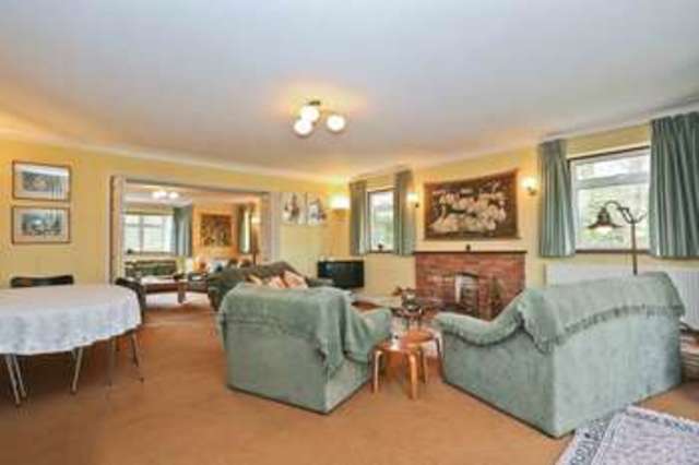  Image of 5 bedroom Detached house for sale in Hamlet Hill Roydon Harlow CM19 at Hamlet Hill  Harlow, CM19 5JU