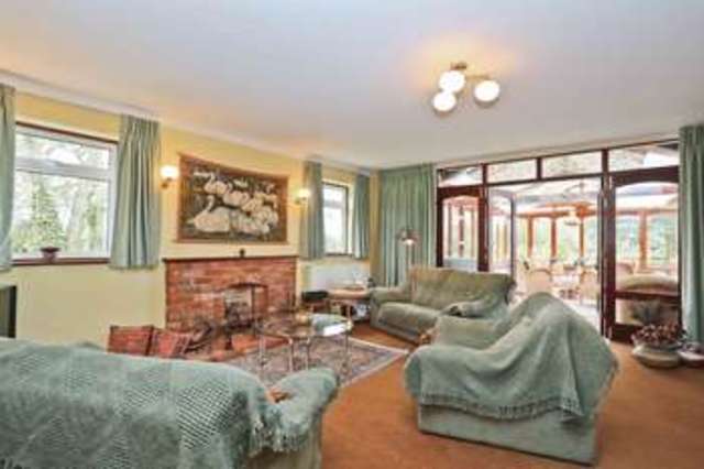  Image of 5 bedroom Detached house for sale in Hamlet Hill Roydon Harlow CM19 at Hamlet Hill  Harlow, CM19 5JU