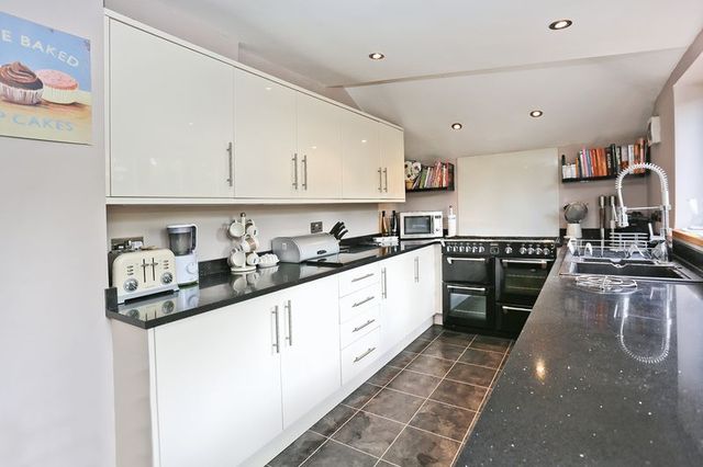  Image of 4 bedroom Detached house for sale in Roydon Road Harlow CM19 at Roydon Road  Harlow, CM19 5DU