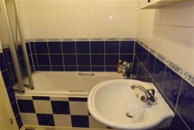  Image of Flat to rent in Rushdon Close Gidea Park Romford RM1 at Romford, RM1 2RE