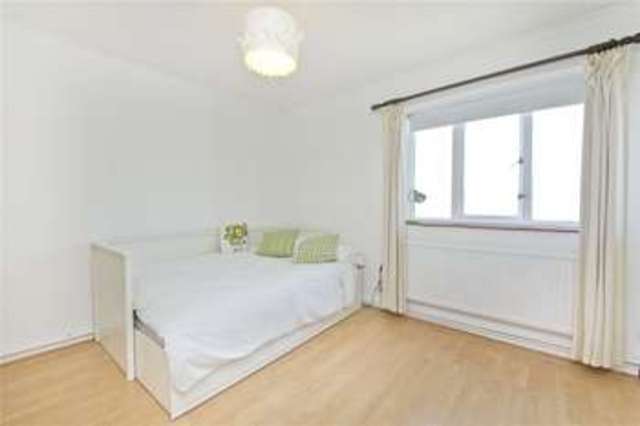  Image of 1 bedroom Flat for sale in Parkside Estate Rutland Road London E9 at South Hackney London Victoria Park, E9 7JX