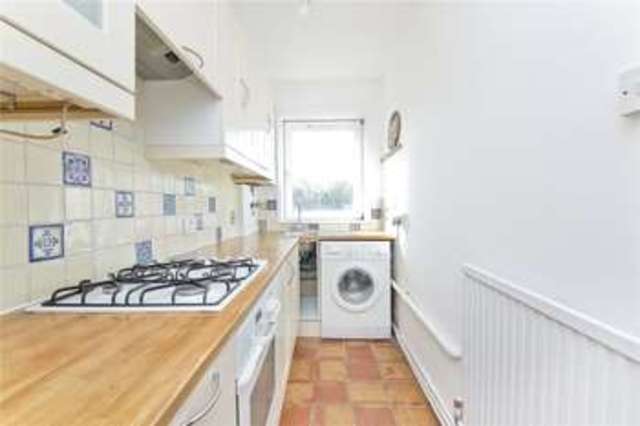  Image of 1 bedroom Flat for sale in Parkside Estate Rutland Road London E9 at South Hackney London Victoria Park, E9 7JX