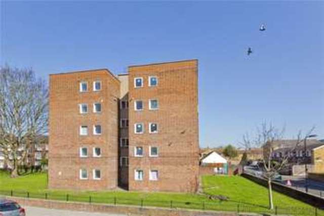  Image of 1 bedroom Flat for sale in Parkside Estate Rutland Road London E9 at South Hackney London Victoria Park, E9 7JX