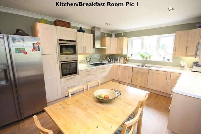  Image of 4 bedroom Semi-Detached house for sale in Ryecroft Close Woodley Reading RG5 at Woodley  Reading, RG5 3BP
