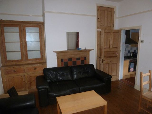  Image of 3 bedroom Flat to rent in Sackville Road Newcastle upon Tyne NE6 at Sackville Road Array Byker, NE6 5TA