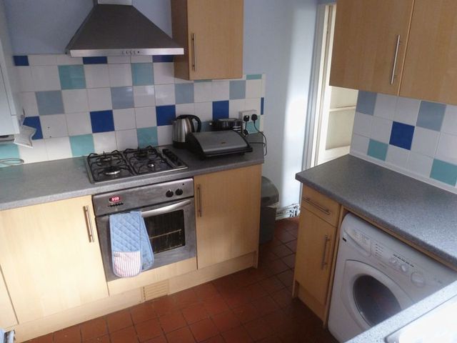  Image of 3 bedroom Flat to rent in Sackville Road Newcastle upon Tyne NE6 at Sackville Road Array Byker, NE6 5TA