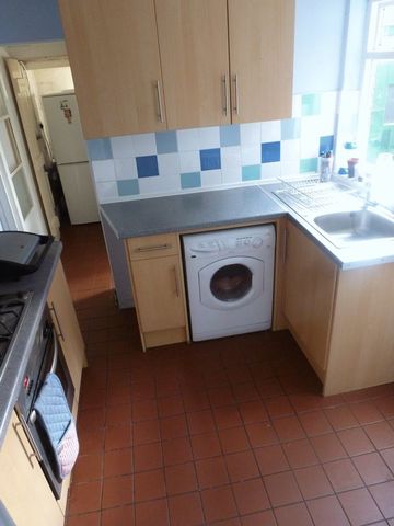  Image of 3 bedroom Flat to rent in Sackville Road Newcastle upon Tyne NE6 at Sackville Road Array Byker, NE6 5TA