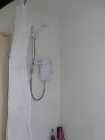  Image of 3 bedroom Flat to rent in Sackville Road Newcastle upon Tyne NE6 at Sackville Road Array Byker, NE6 5TA