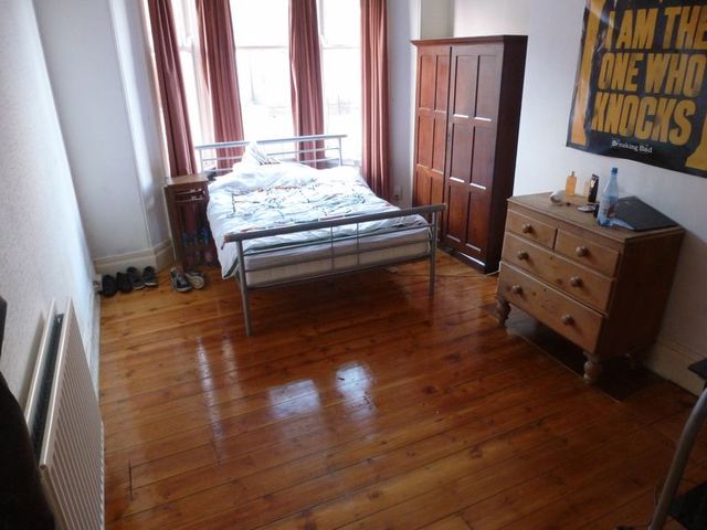  Image of 3 bedroom Flat to rent in Sackville Road Newcastle upon Tyne NE6 at Sackville Road Array Byker, NE6 5TA