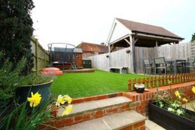  Image of 4 bedroom Detached house for sale in Saddlers Close Billingshurst RH14 at Saddlers Close  Billingshurst, RH14 9GL