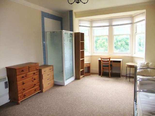  Image of 2 bedroom Flat for sale in Saffrons Road Eastbourne BN21 at 16 Saffrons Road  Eastbourne, BN21 1DU