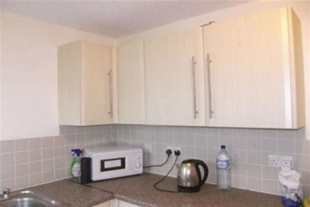  Image of 2 bedroom Flat to rent in Salisbury Road London E7 at Forest Gate, E7 9JX