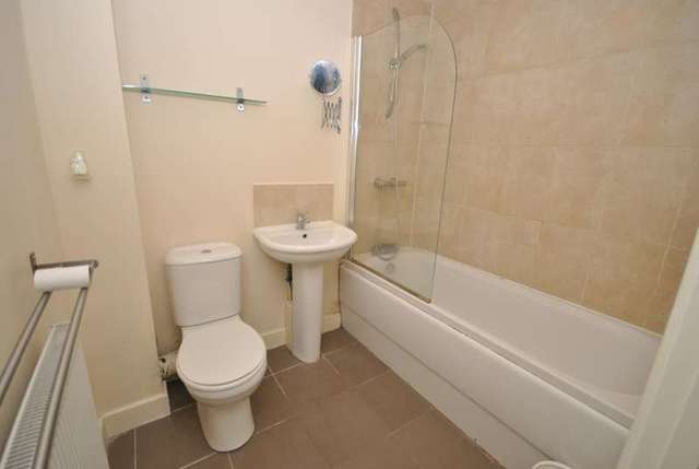  Image of 2 bedroom Apartment to rent in Salisbury Street Loughborough LE11 at 32 Salisbury Street  Loughborough, LE11 1HF