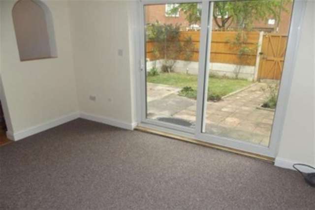  Image of 1 bedroom Flat to rent in Sandays Close Nottingham NG2 at Nottingham, NG2 2NP