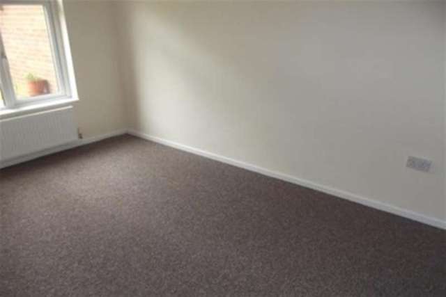  Image of 1 bedroom Flat to rent in Sandays Close Nottingham NG2 at Nottingham, NG2 2NP