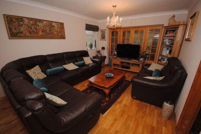  Image of 4 bedroom Detached house for sale in Sandringham Road Southampton SO18 at Sandringham Road Bitterne Park Southampton, SO18 1JJ