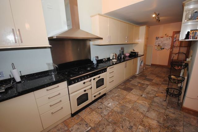  Image of 4 bedroom Detached house for sale in Sandringham Road Southampton SO18 at Sandringham Road Bitterne Park Southampton, SO18 1JJ