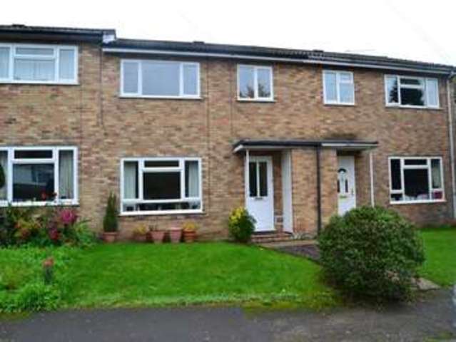  Image of 3 bedroom Terraced house to rent in Sandy Lane Sandhurst GU47 at Sandhurst Berkshire Sandhurst, GU47 8NL