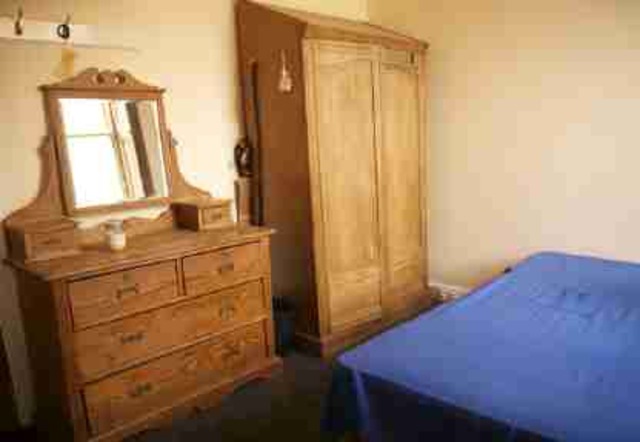  Image of 3 bedroom Flat to rent in Sciennes Road Edinburgh EH9 at Edinburgh  Edinburgh, EH9 1NX