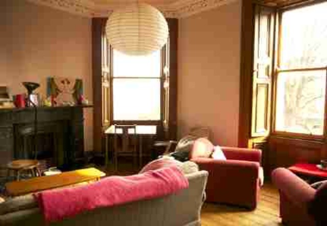  Image of 3 bedroom Flat to rent in Sciennes Road Edinburgh EH9 at Edinburgh  Edinburgh, EH9 1NX