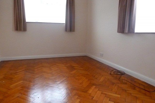  Image of 2 bedroom Flat to rent in Sea Lane Rustington Littlehampton BN16 at 15 Sea Lane Rustington Littlehampton, BN16 2RD