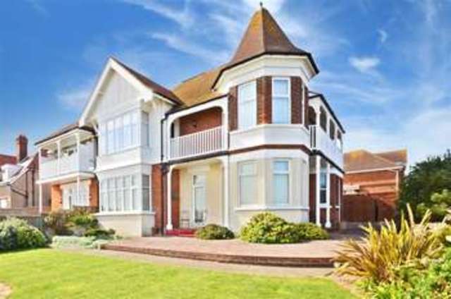  Image of 2 bedroom Apartment for sale in Seacroft Road Broadstairs CT10 at Broadstairs Kent Broadstairs, CT10 1TL