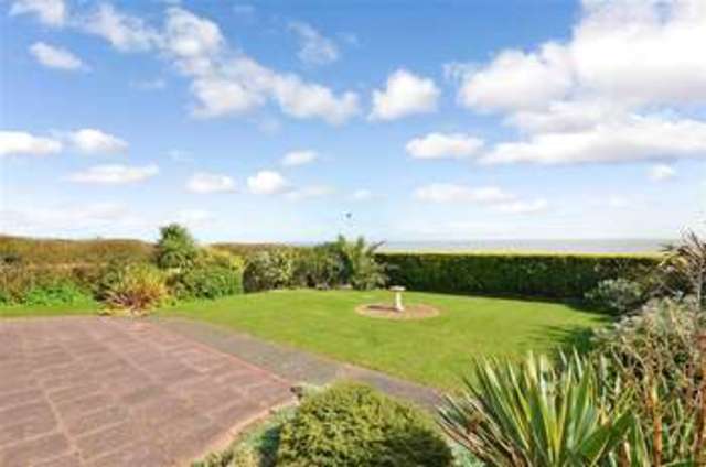  Image of 2 bedroom Apartment for sale in Seacroft Road Broadstairs CT10 at Broadstairs Kent Broadstairs, CT10 1TL