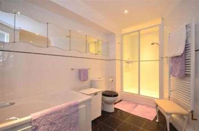  Image of 2 bedroom Apartment for sale in Seacroft Road Broadstairs CT10 at Broadstairs Kent Broadstairs, CT10 1TL