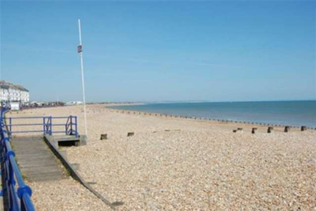  Image of 1 bedroom Flat to rent in Leaf Hall Road Eastbourne BN22 at Eastbourne, BN22 7NH