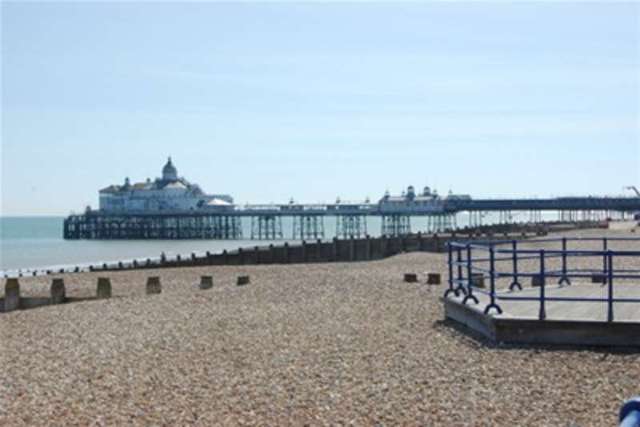  Image of 1 bedroom Flat to rent in Leaf Hall Road Eastbourne BN22 at Eastbourne, BN22 7NH
