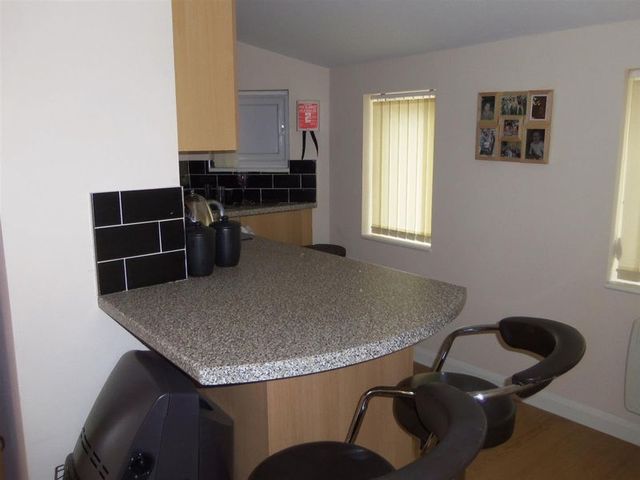 Image of 1 bedroom Flat to rent in Seaway Road Paignton TQ3 at Seaway Road  Paignton, TQ3 2NX