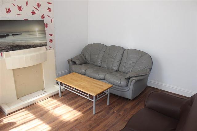  Image of 4 bedroom Detached house to rent in Second Avenue Selly Park Birmingham B29 at Second Avenue Selly Park BIRMINGHAM, B29 7HD
