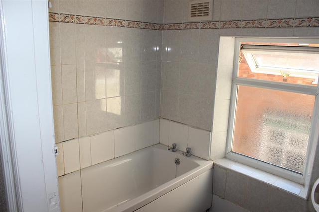  Image of 4 bedroom Detached house to rent in Second Avenue Selly Park Birmingham B29 at Second Avenue Selly Park BIRMINGHAM, B29 7HD