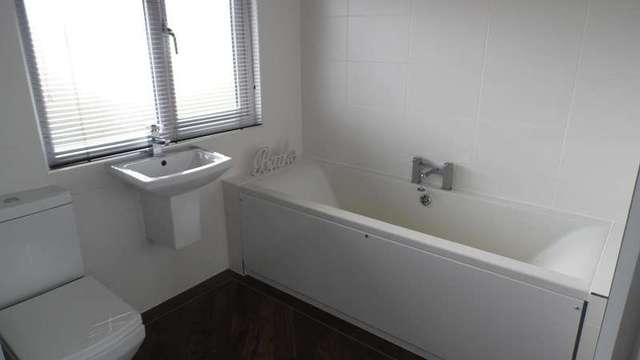  Image of 4 bedroom Semi-Detached house for sale in Seddons Walk Hockley SS5 at Seddons Walk  Hockley, SS5 5DB