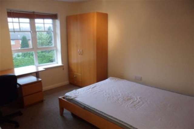  Image of 2 bedroom Flat to rent in Raleigh Street Nottingham NG7 at Nottingham, NG7 4DG