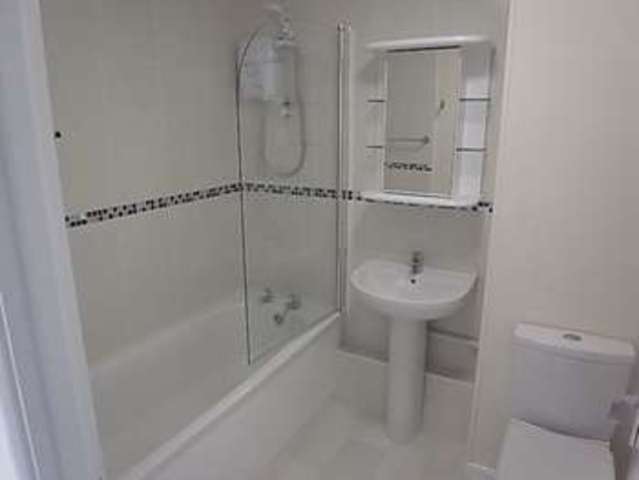  Image of 2 bedroom Flat to rent in Shelley Road Worthing BN11 at Shelley Road  Worthing, BN11 4BQ