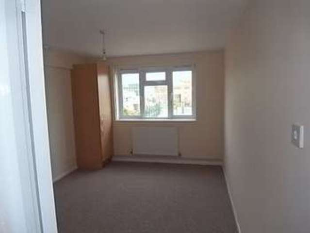  Image of 2 bedroom Flat to rent in Shelley Road Worthing BN11 at Shelley Road  Worthing, BN11 4BQ