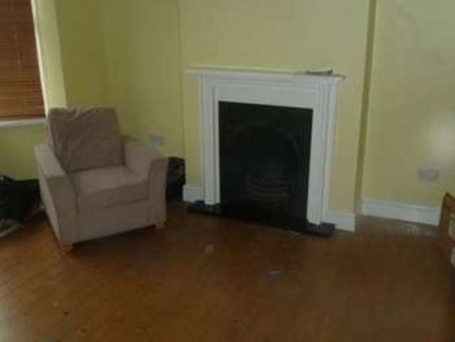  Image of 3 bedroom Terraced house to rent in Sherwood Road Bearwood Smethwick B67 at Sherwood Road  Smethwick, B67 5DE