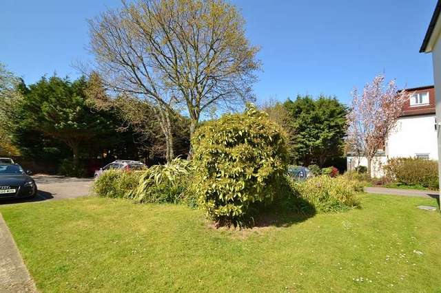  Image of Flat for sale in Hill Lane Southampton SO15 at 146-148 Hill Lane  Southampton, SO15 5TX