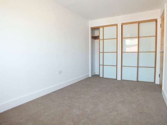  Image of 3 bedroom Detached house to rent in Oakley Road Southampton SO16 at Shirley  Southampton, SO16 4LG