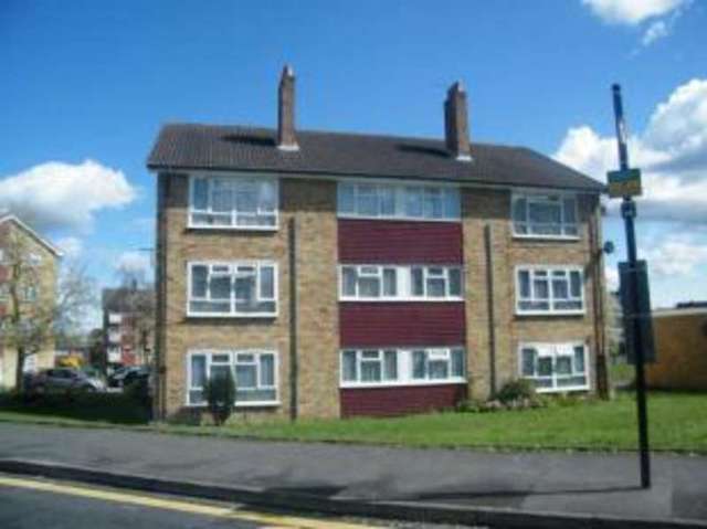  Image of 2 bedroom Flat for sale in Shrublands Avenue Croydon CR0 at Shirley Croydon Shirley, CR0 8JD