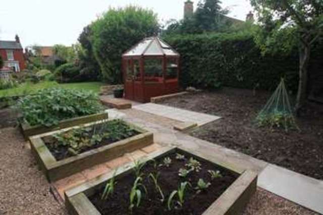  Image of 4 bedroom Cottage for sale in Silver Street Barrow-upon-Humber DN19 at Silver Street  Barrow-Upon-Humber, DN19 7DN