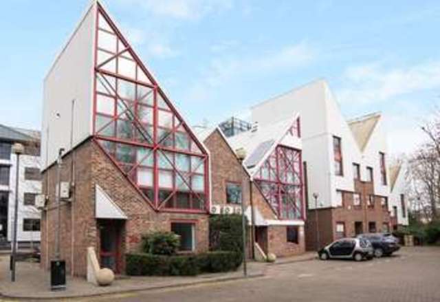  Image of Property to rent in Skylines Village Limeharbour London E14 at Longfield Avenue  London, E14 9TS