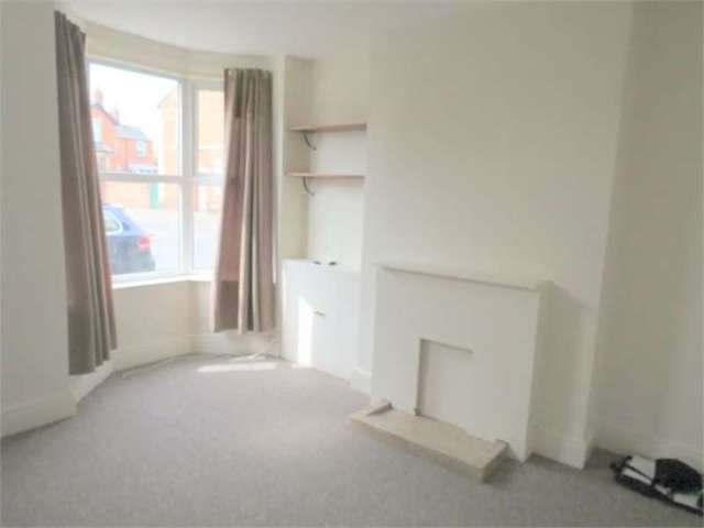  Image of 3 bedroom Terraced house for sale in Sleaford Road Newark NG24 at Sleaford Road Newark Newark, NG24 1NF