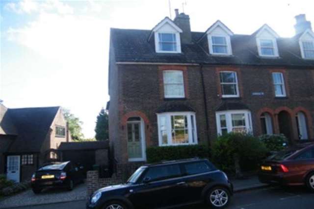  Image of 3 bedroom Detached house to rent in Somerset Road Redhill RH1 at Redhill, RH1 6LS