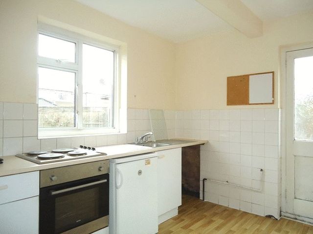  Image of 2 bedroom Flat to rent in Ivy Close Harrow HA2 at Ivy Close  South Harrow, HA2 8RX