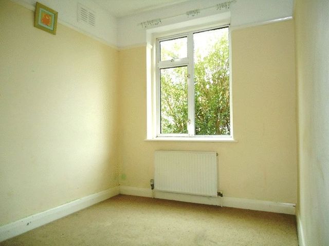  Image of 2 bedroom Flat to rent in Ivy Close Harrow HA2 at Ivy Close  South Harrow, HA2 8RX