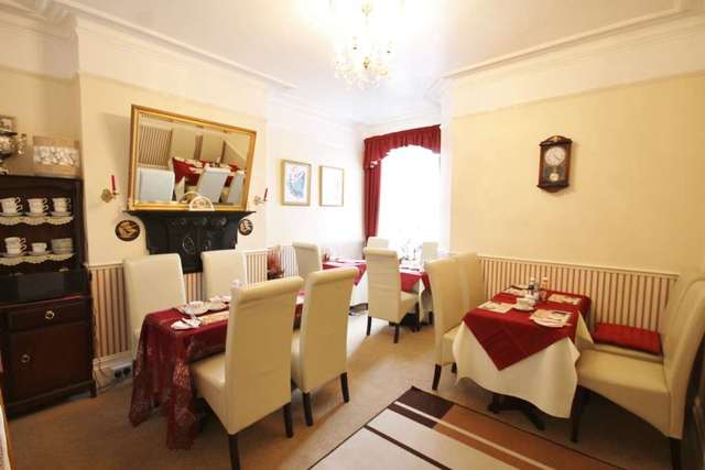  Image of 8 bedroom Detached house for sale in South Terrace Littlehampton BN17 at South Terrace  Littlehampton, BN17 5LJ
