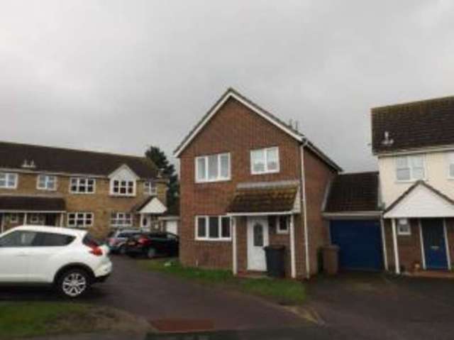  Image of 3 bedroom Detached house for sale in Finchland View South Woodham Ferrers Chelmsford CM3 at South Woodham Ferrers Chelmsford South Woodham Ferrers, CM3 5GA